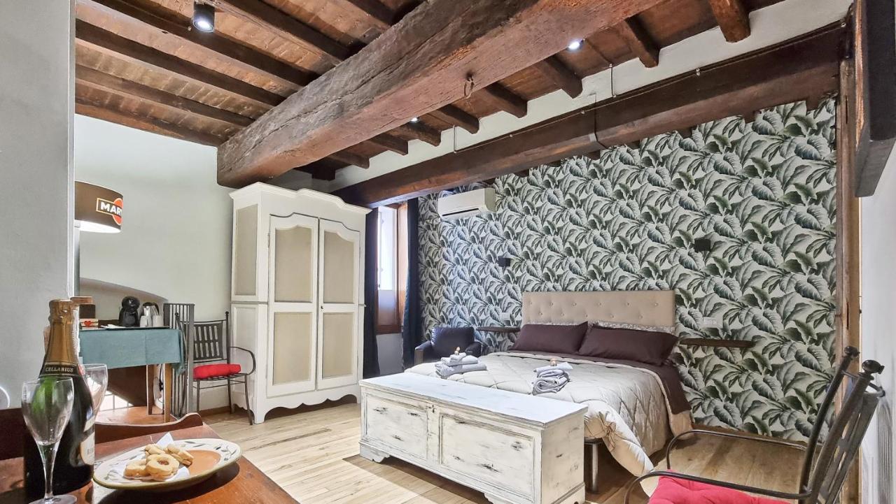 Residenza Dei Longobardi Affittacamere สโปเลโต ภายนอก รูปภาพ
