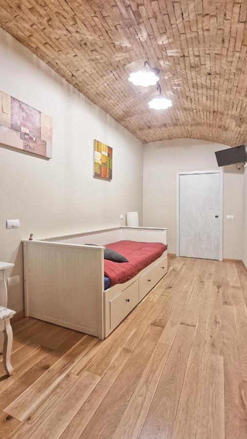 Residenza Dei Longobardi Affittacamere สโปเลโต ภายนอก รูปภาพ