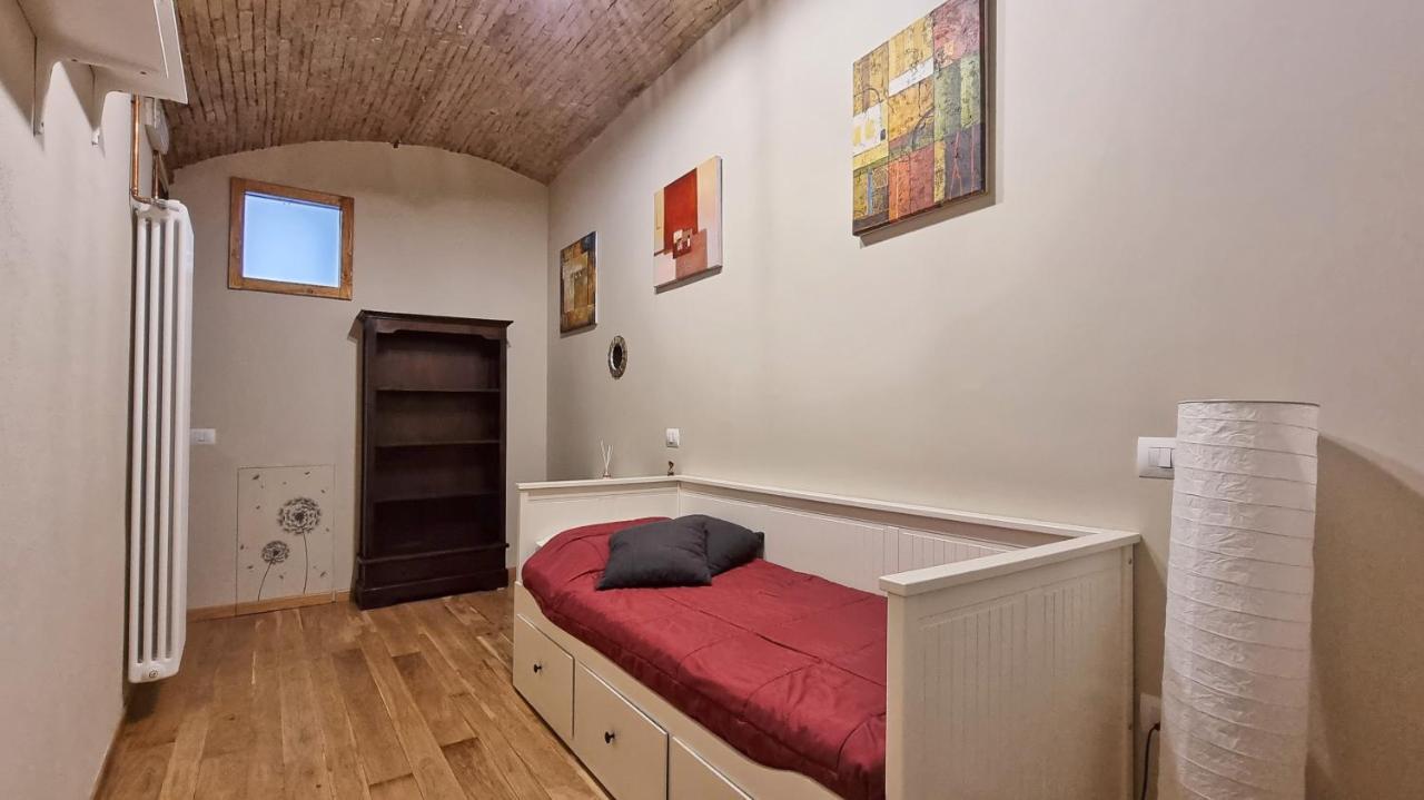 Residenza Dei Longobardi Affittacamere สโปเลโต ภายนอก รูปภาพ
